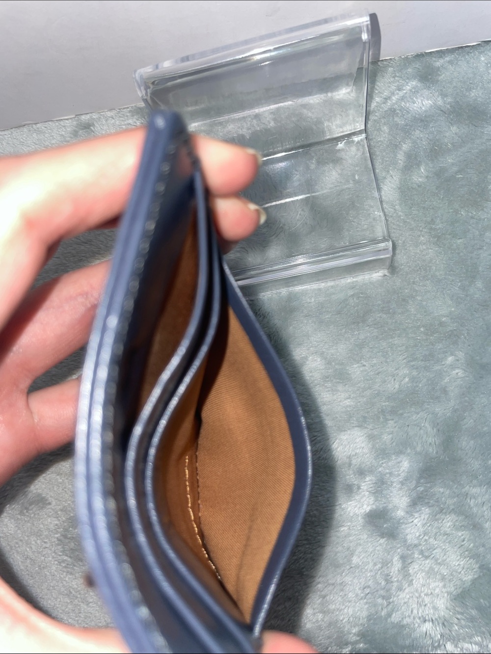 Hobo ‘Euro’ Slide Card Case - Picture 8 of 10